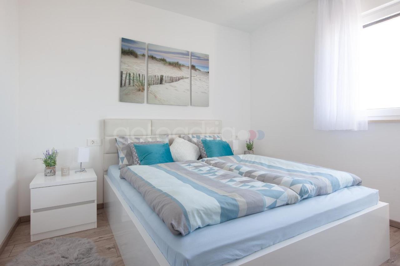 Luxury Apartment Sofia -Free Beach Parking Makarska Exterior foto